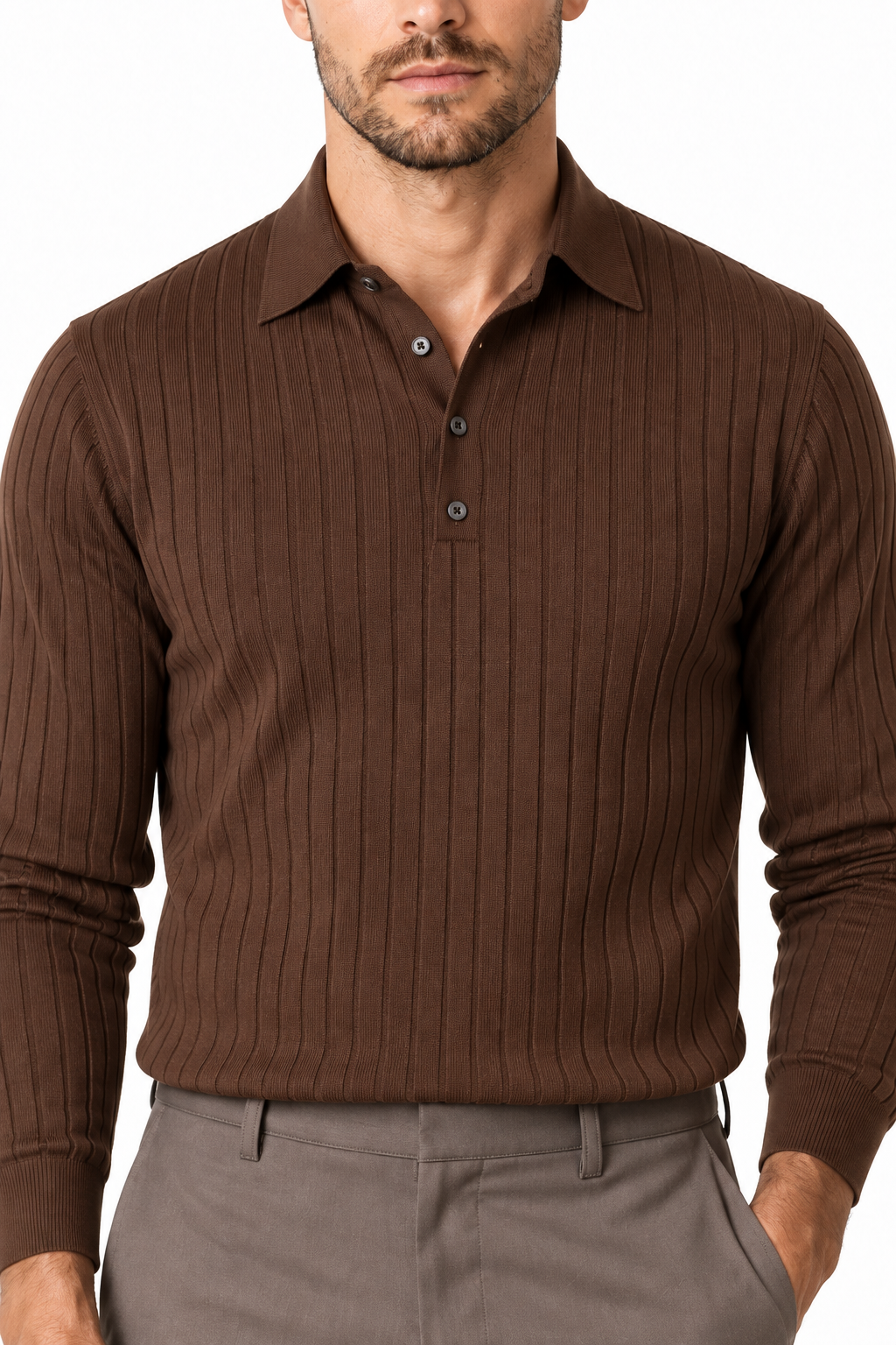 Ventorino knit in dark brown — garment and fabric detail